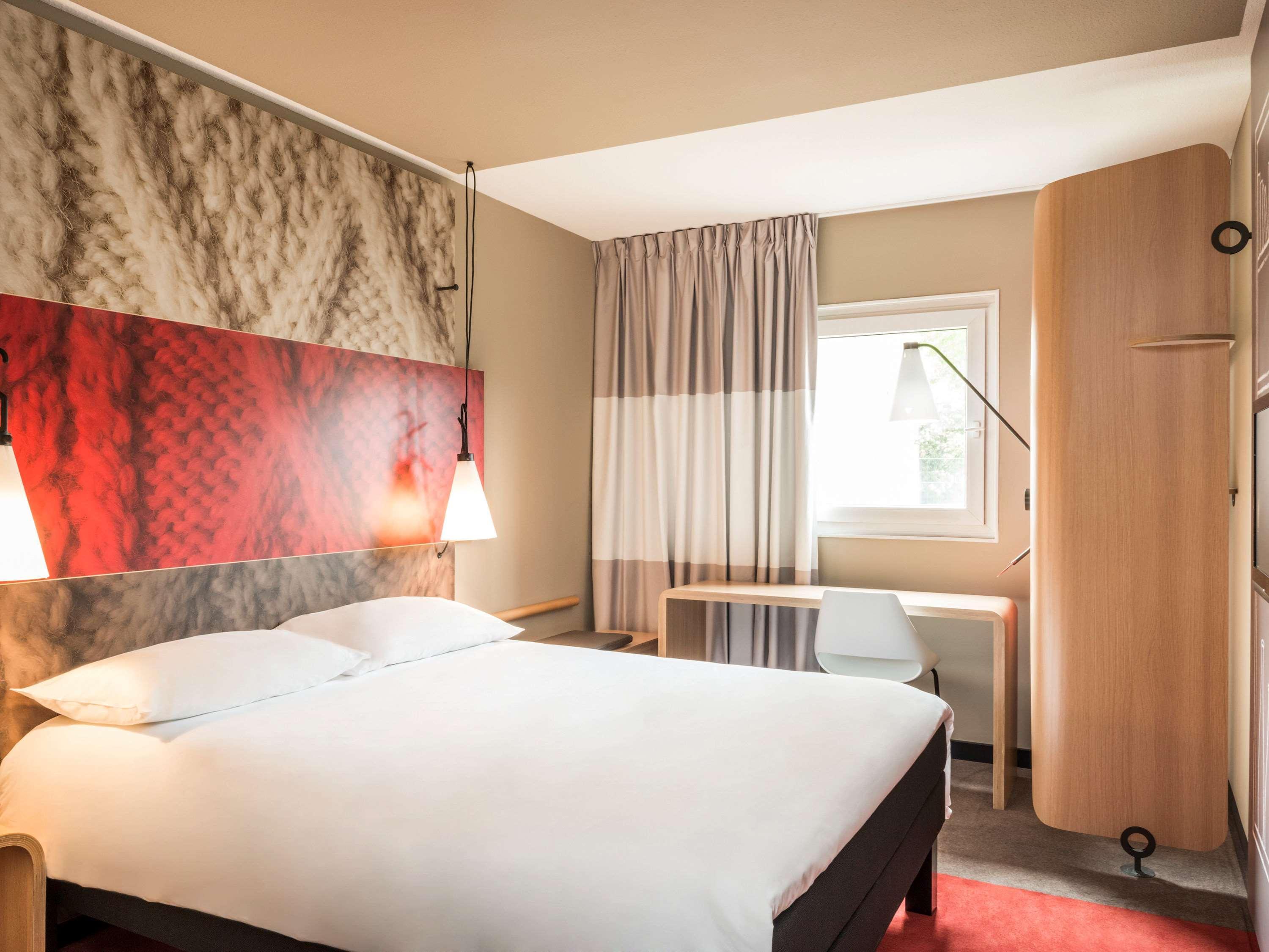 Ibis Budget Caen Porte De Bretagne Bretteville-sur-Odon Kültér fotó