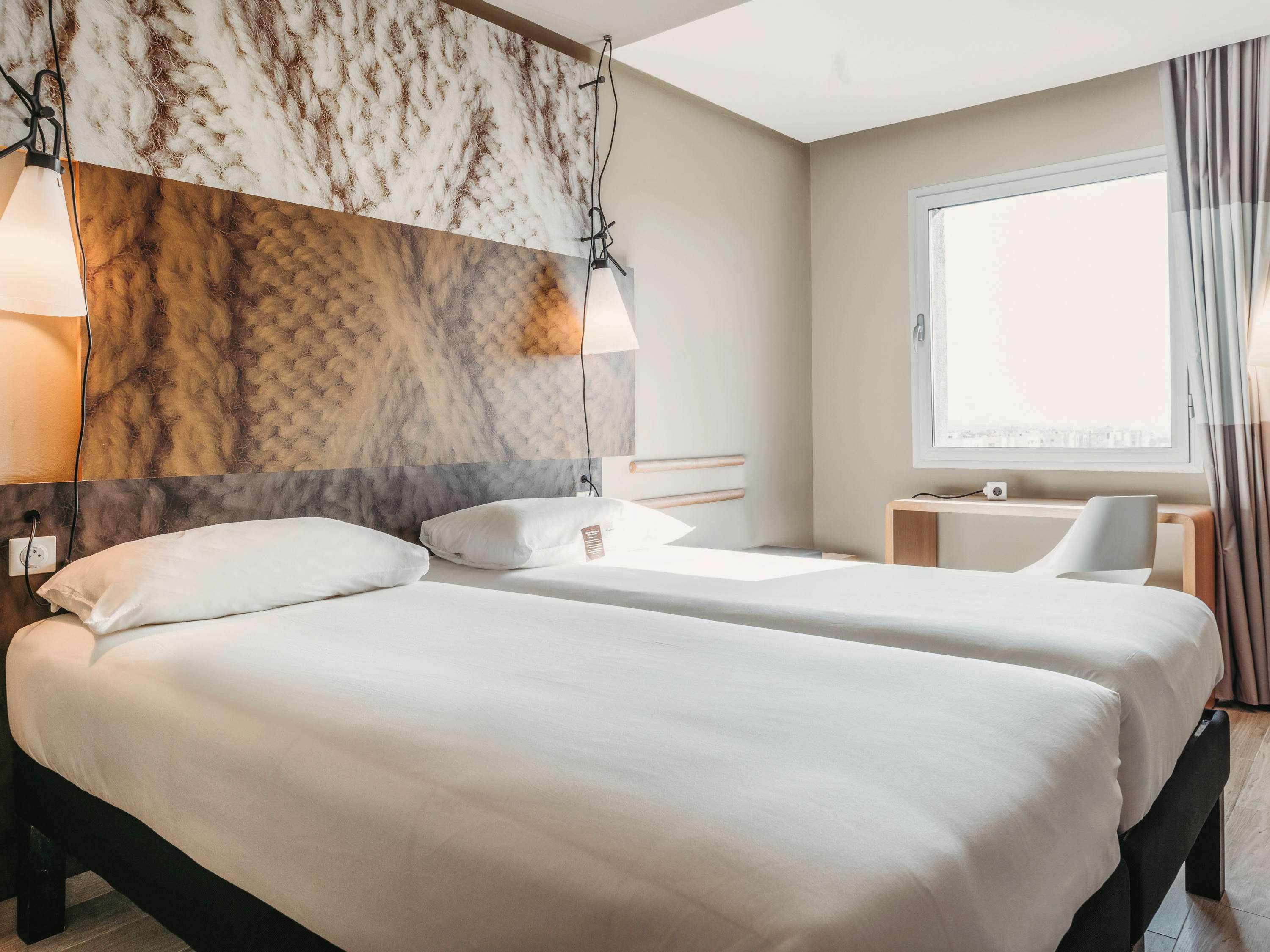 Ibis Budget Caen Porte De Bretagne Bretteville-sur-Odon Kültér fotó