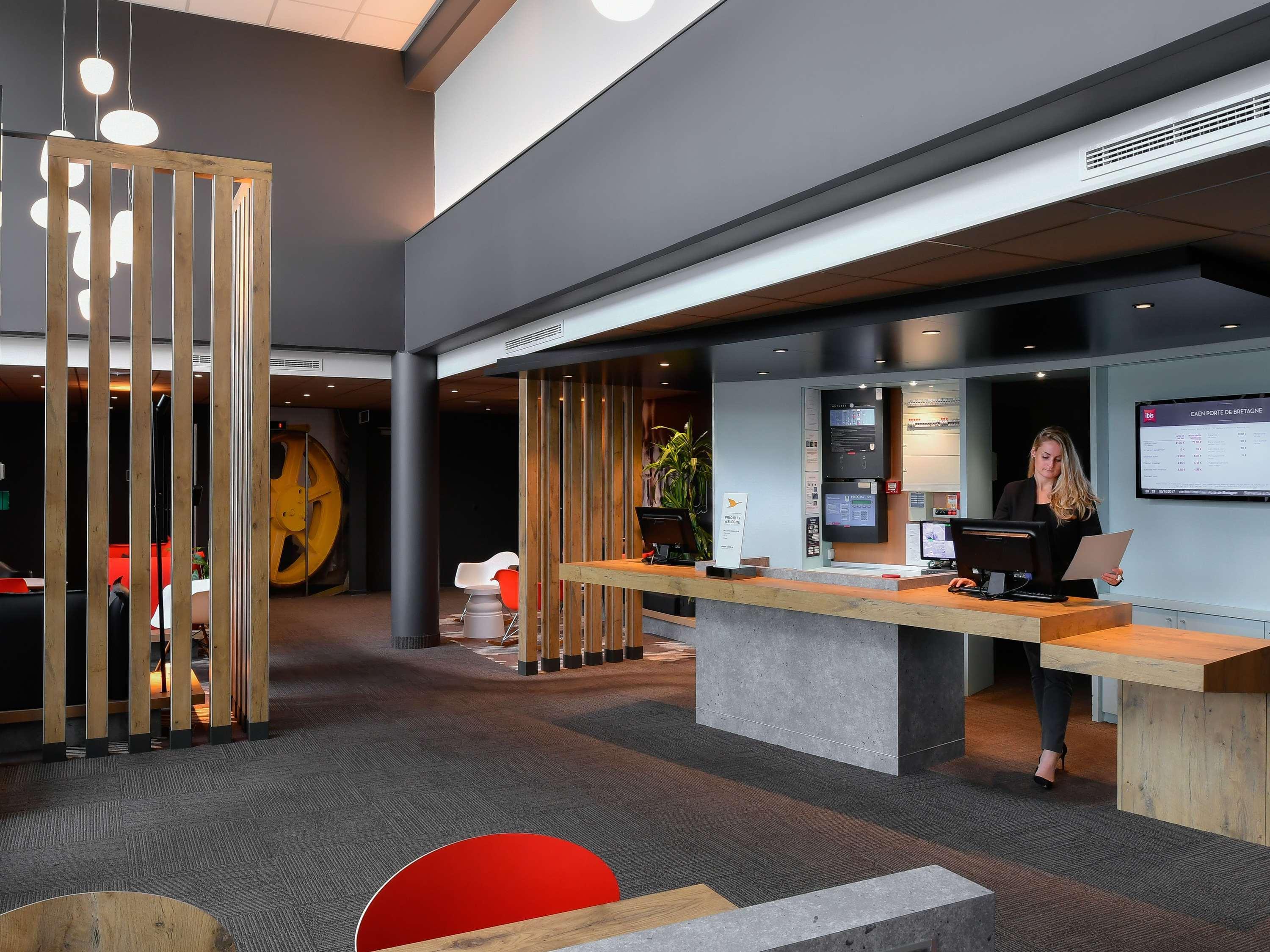 Ibis Budget Caen Porte De Bretagne Bretteville-sur-Odon Kültér fotó