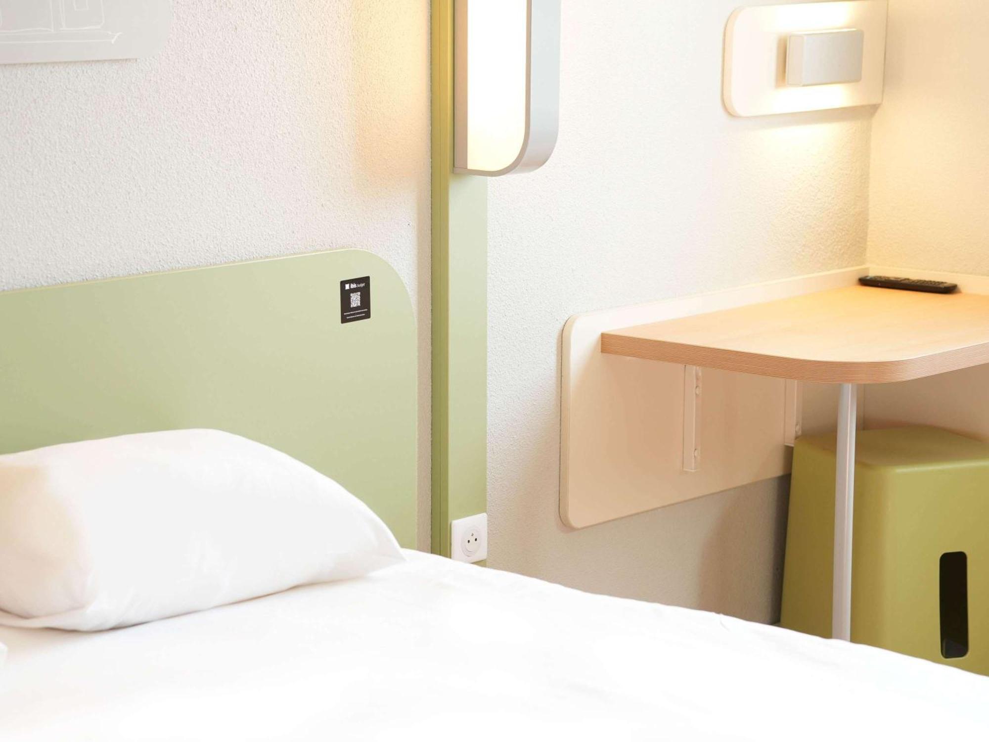Ibis Budget Caen Porte De Bretagne Bretteville-sur-Odon Kültér fotó