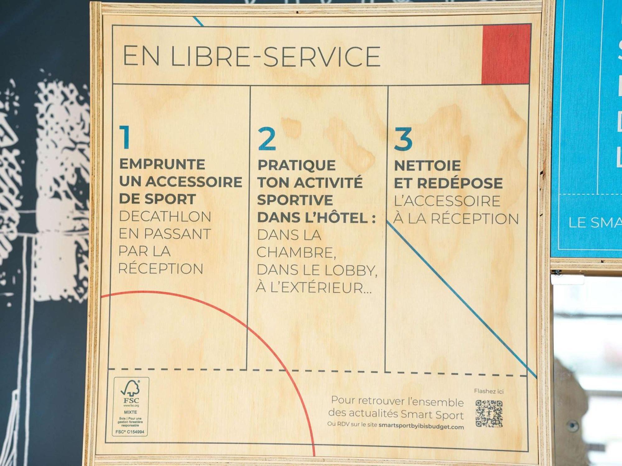 Ibis Budget Caen Porte De Bretagne Bretteville-sur-Odon Kültér fotó