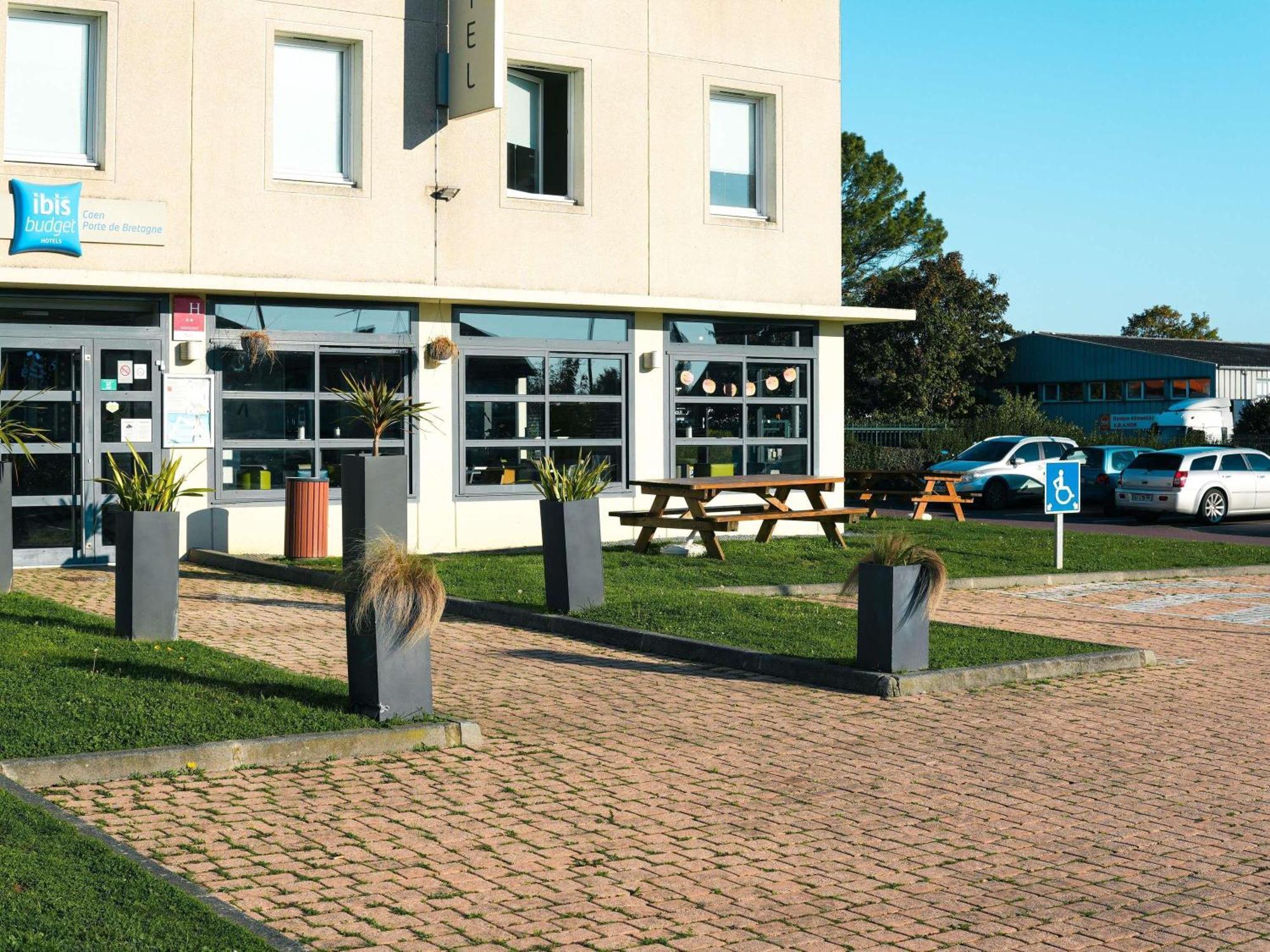 Ibis Budget Caen Porte De Bretagne Bretteville-sur-Odon Kültér fotó