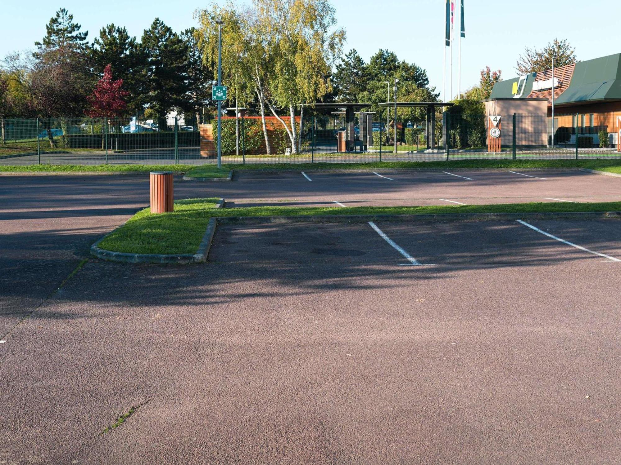 Ibis Budget Caen Porte De Bretagne Bretteville-sur-Odon Kültér fotó