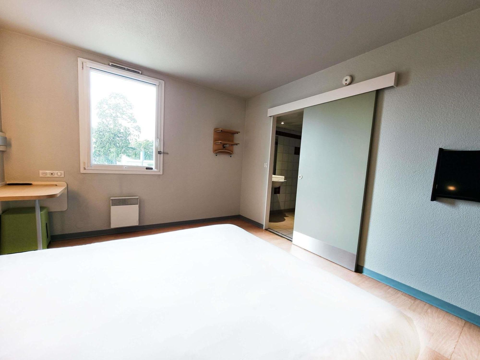 Ibis Budget Caen Porte De Bretagne Bretteville-sur-Odon Kültér fotó